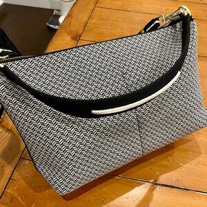New w/out tags Rothy’s Daily Crossbody purse in Black Mist Herringbone